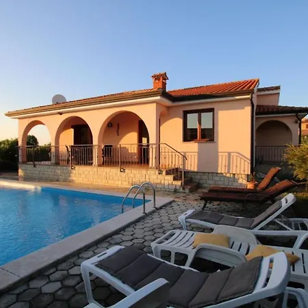 Neela * Porec